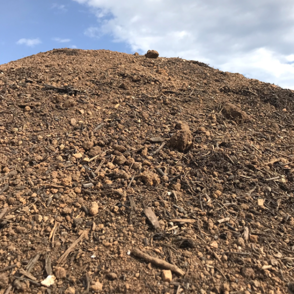 Achat terreaux et terre végétale de haute qualité à Saint-Maximin-la-Sainte-Baume pour des plantes saines